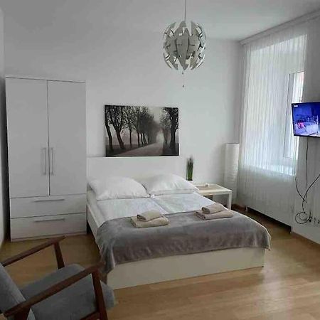Akh - Uni 10Min - Zentrum 10 Min Wina Bagian luar foto